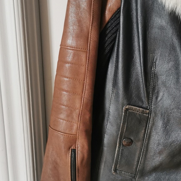 One-of-a-kind leather jacket with fur collar - Picture 5 of 15